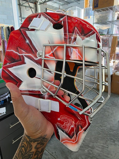 Carey Price Team Canada Goalie Mask – 2016 World Cup V2. ED. BOLD. GOLD MEDAL
