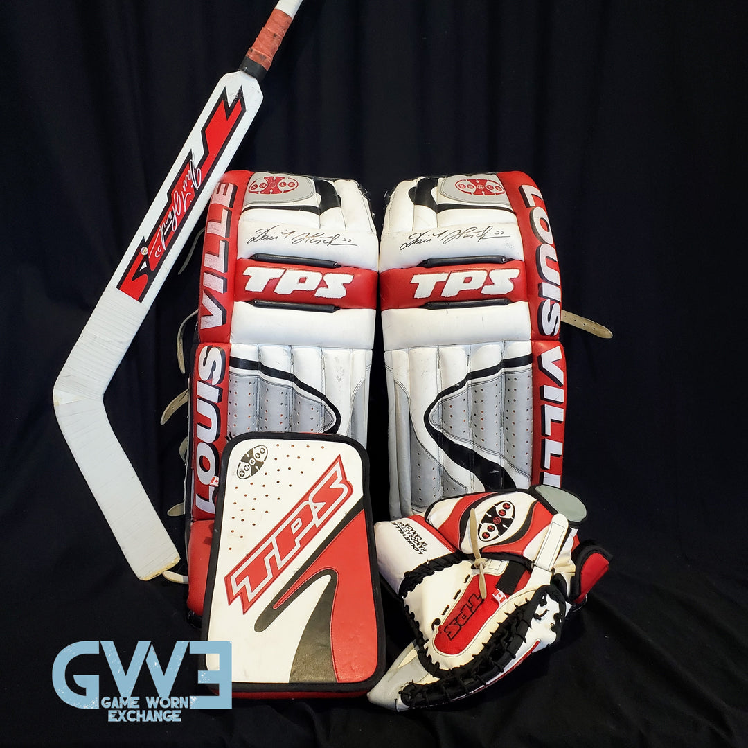 Dominik Hasek Full Signed Goalie Pads and stick Glove Blocker Set Game Model Buffalo Sabres. Goalie Mask Collector.