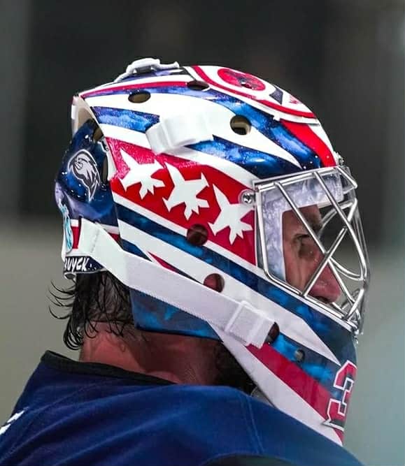 Presale: Connor Hellebuyck Signed Goalie Mask 2025-26 Winnipeg Signature Edition