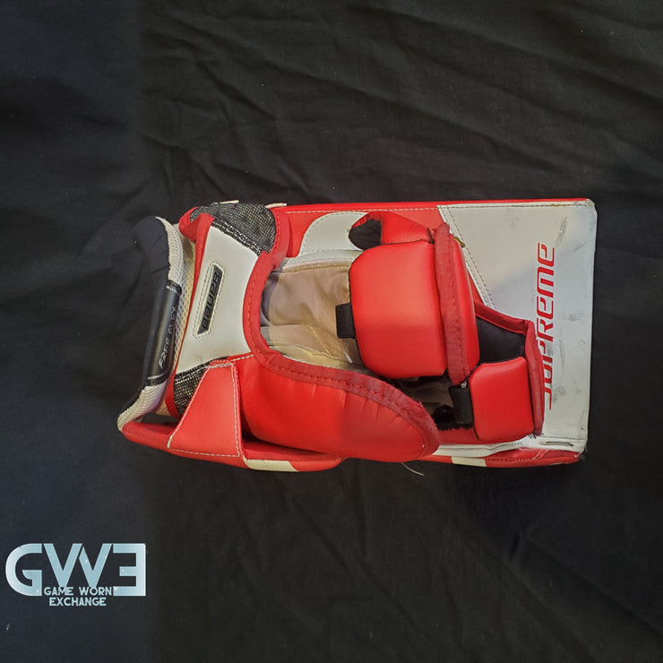 Jake Oettinger Game Worn Used Goalie Pads & Glove Set 2018-19 Boston University BU Last Season AS-03151