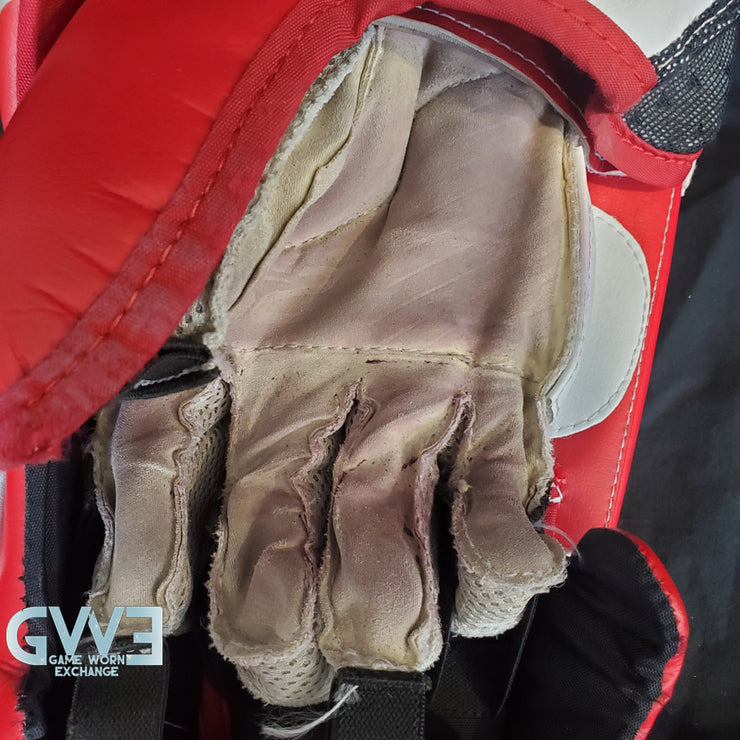 Jake Oettinger Game Worn Used Goalie Pads & Glove Set 2018-19 Boston University BU Last Season AS-03151