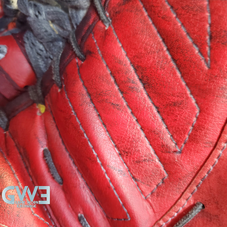 Jake Oettinger Game Worn Used Goalie Pads & Glove Set 2018-19 Boston University BU Last Season AS-03151