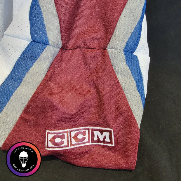 Patrick Roy 2001-2002 Colorado Avalanche Team-Signed Jersey CCM XL Autographed by Roy, Sakic, Forsberg, Blake, Hejduk AS-03522