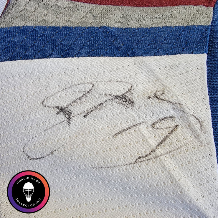 Patrick Roy 2001-2002 Colorado Avalanche Team-Signed Jersey CCM XL Autographed by Roy, Sakic, Forsberg, Blake, Hejduk AS-03522