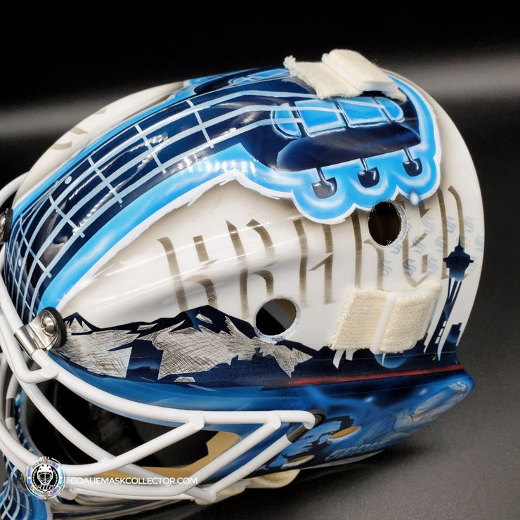 Chris Driedger's new goalie mask is straight fire 🔥 (from